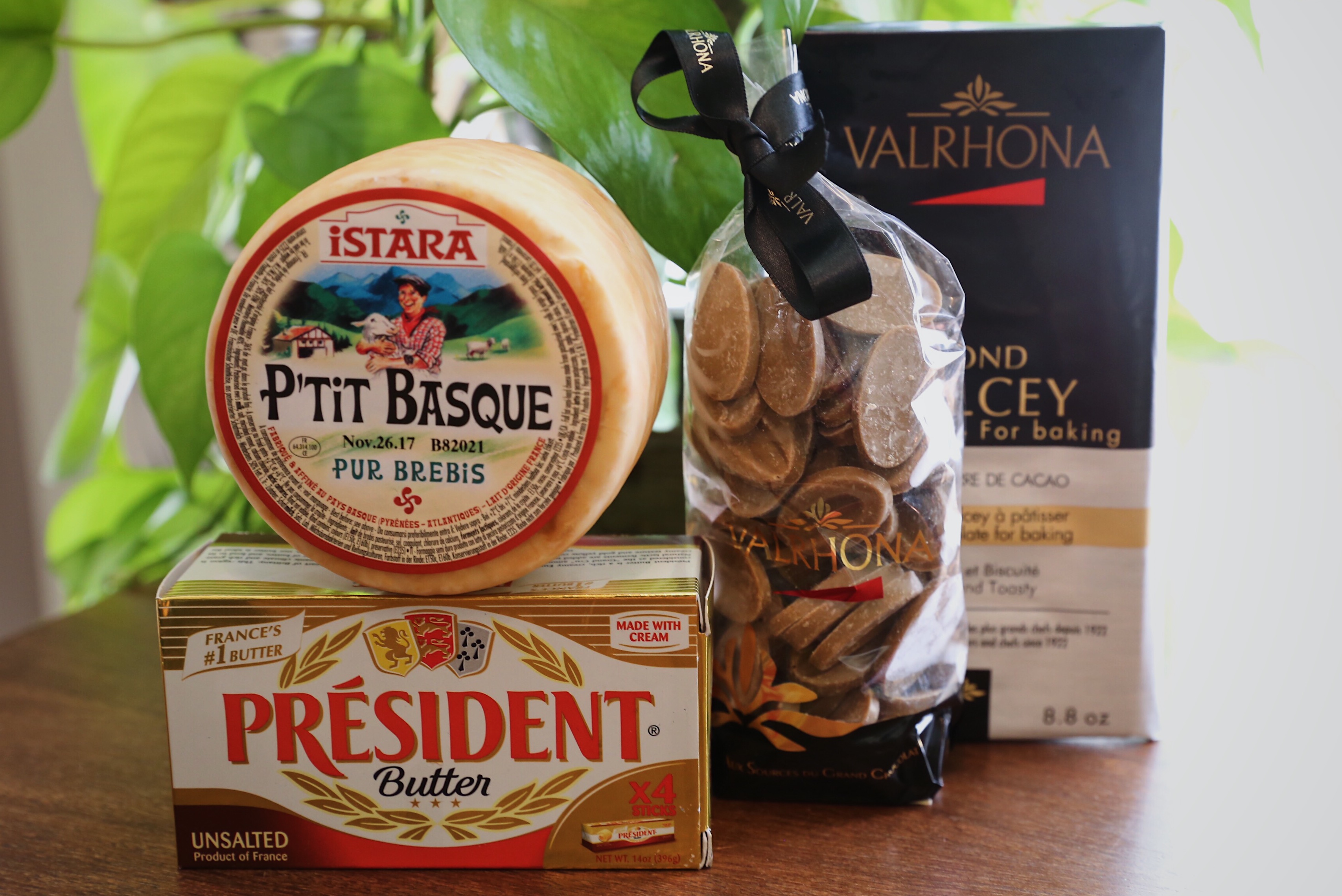 VALRHONA Dulcey 32% baking bar Orelys 35% 500g baking bag President Butter ISTARA P’TIT BASQUE