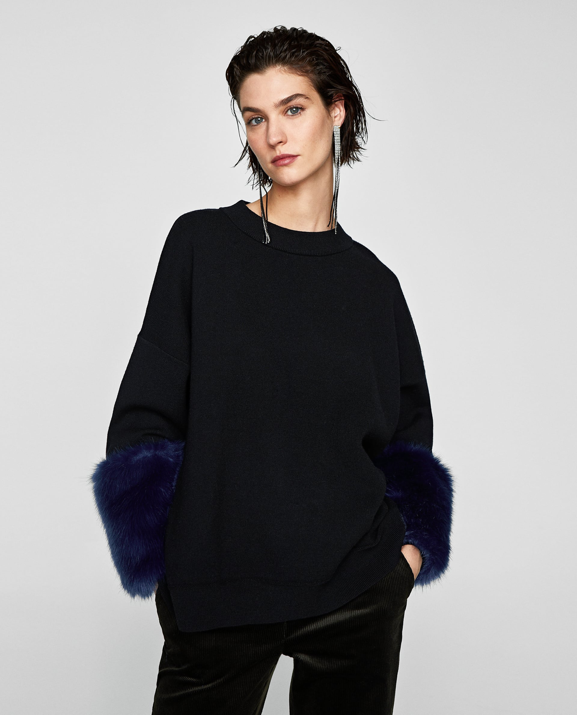 COMBINED OVERSIZED SWEATER WITH FAUX FUR TRIMS